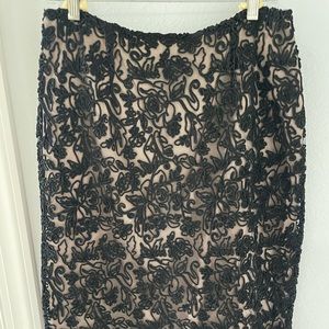 Stunning evening skirt. Classic.